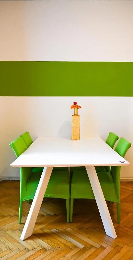 Backpacker Apartment City Center Vienne 0*,