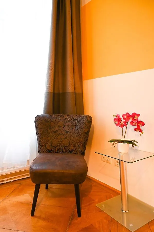 Backpacker Apartment City Center Vienne